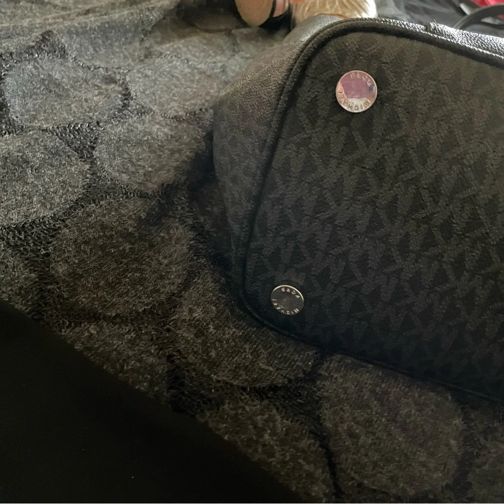 MICHAEL Michael Kors
East-West Monogram Zip Tote Bag  NWOT - Picture 13 of 16